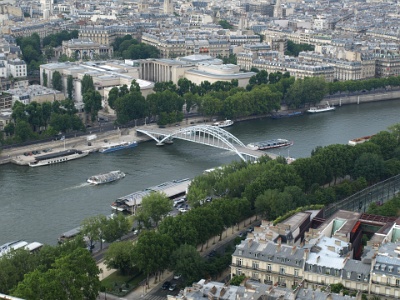 Arched Bridge Over the Seine  Arched Bridge Over the Seine